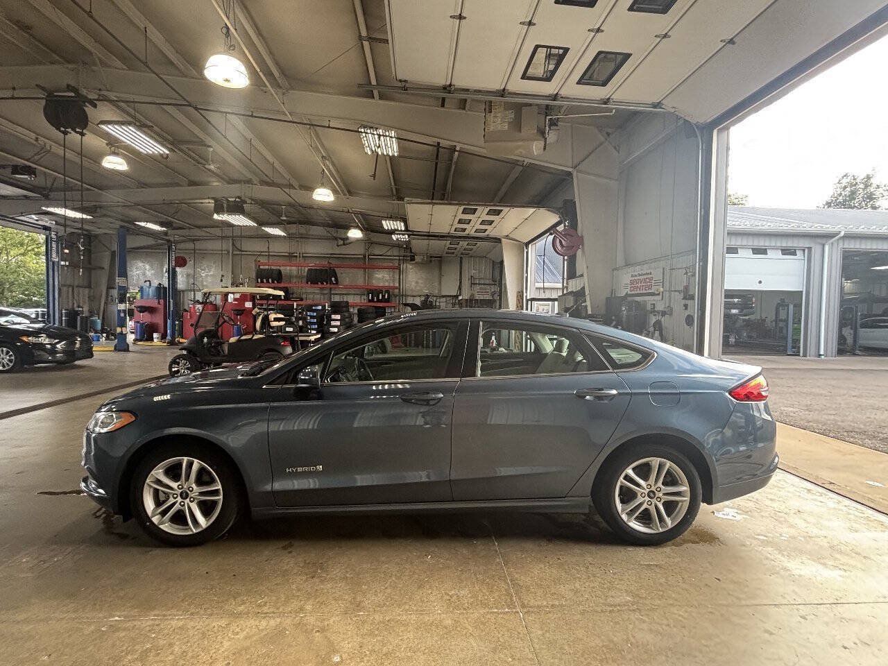 Used 2018 Ford Fusion S FWD image 1