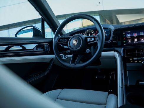 New 2026 Porsche Panamera 4 image 24