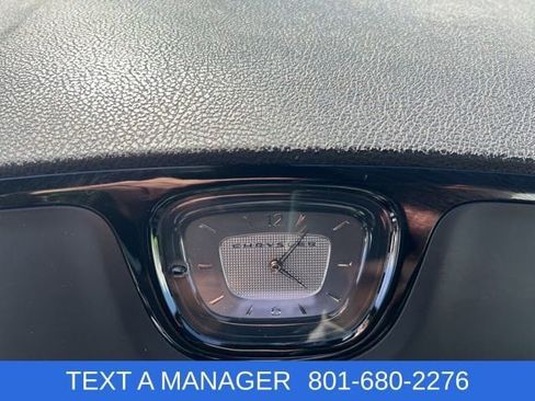 Used 2018 Chrysler 300 S w/ 300S Premium Group RWD image 24