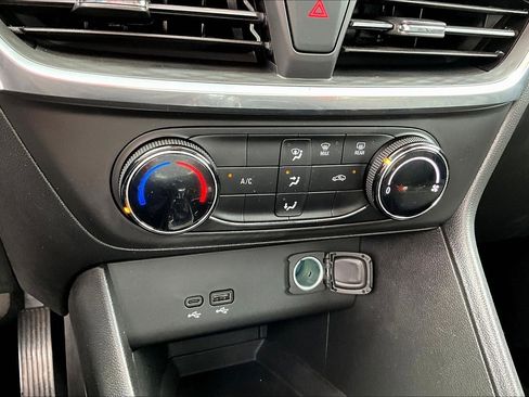 Used 2024 Buick Encore GX Preferred FWD image 14