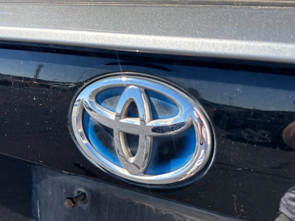 Used 2022 Toyota RAV4 Limited AWD/4WD image 34