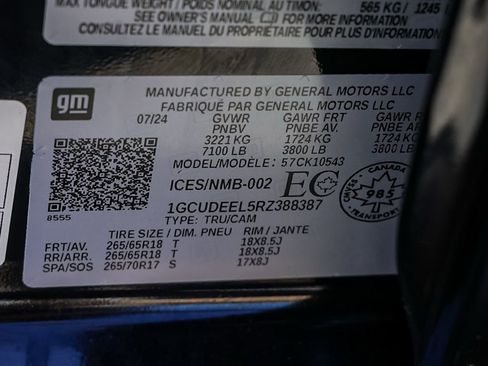 Used 2024 Chevrolet Silverado 1500 RST w/ Convenience Package II AWD/4WD image 32