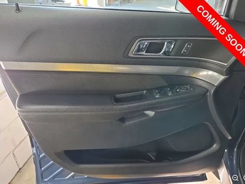 Used 2019 Ford Explorer XLT w/ Equipment Group 202A AWD/4WD image 8