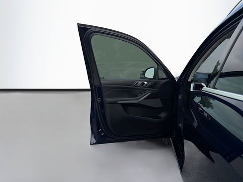 Used 2024 BMW X7 xDrive40i w/ Premium Package image 24