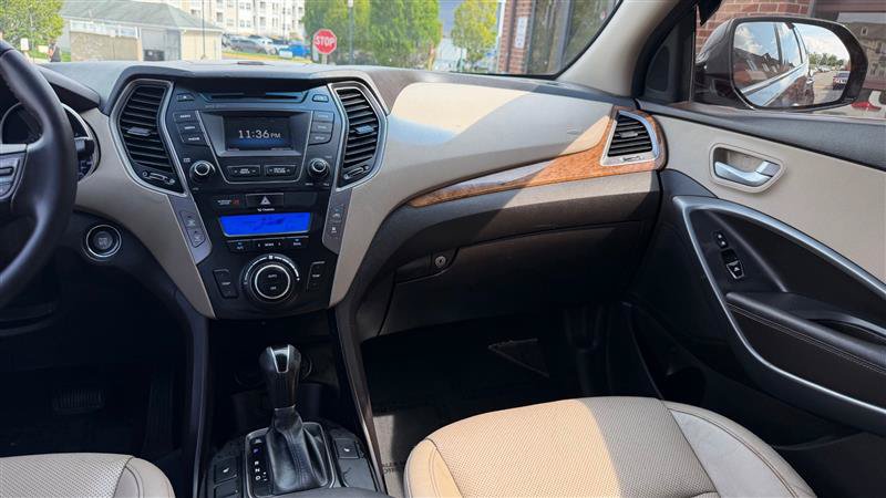 Used 2016 Hyundai Santa Fe SE w/ Option Group 02 AWD/4WD image 24