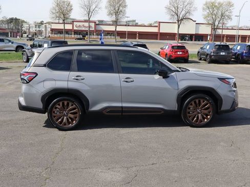 Used 2025 Subaru Forester Sport w/ Popular Package #2 AWD/4WD image 9
