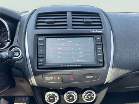 Used 2011 Mitsubishi Outlander Sport SE AWD/4WD image 29