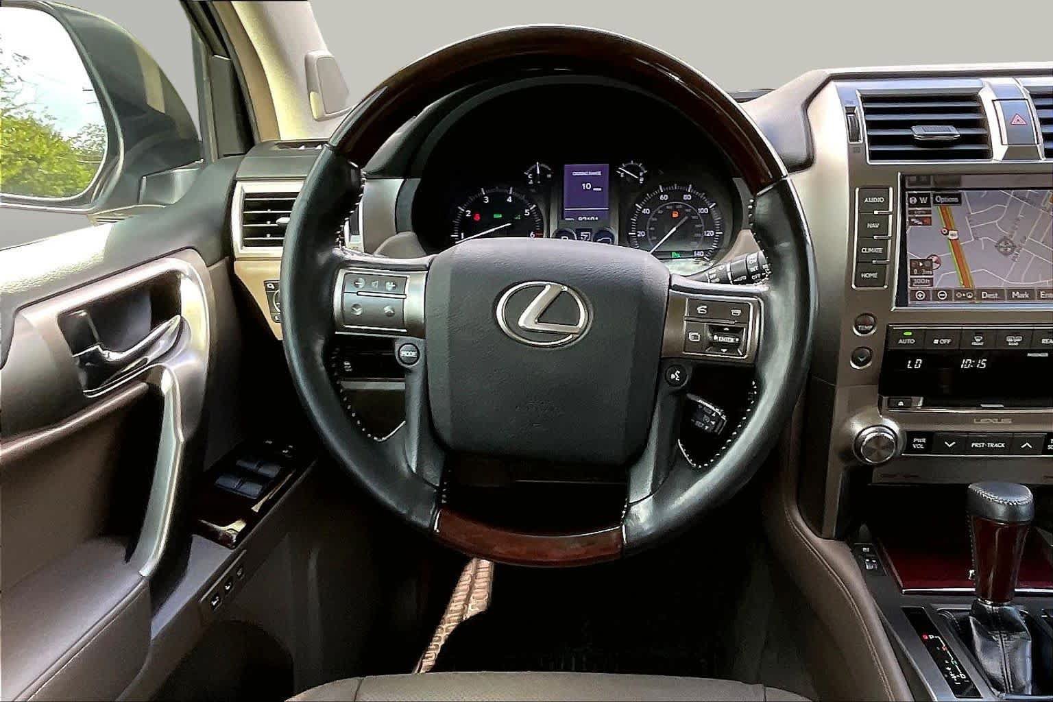 Used 2018 Lexus GX 460 Premium w/ Premium Package AWD/4WD image 6