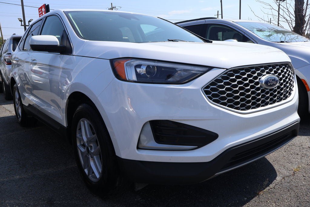 Used 2024 Ford Edge SEL AWD/4WD image 2