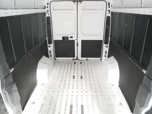 Used 2023 RAM ProMaster 2500 FWD image 13