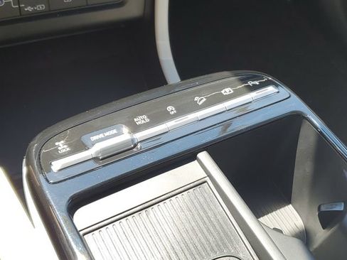 Used 2025 Hyundai Tucson Limited AWD/4WD image 30