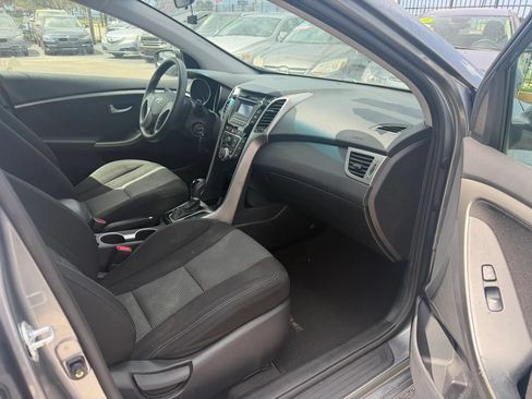 Used 2016 Hyundai Elantra GT FWD image 10