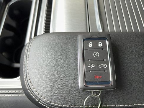 New 2026 Jeep Grand Wagoneer 4WD image 37