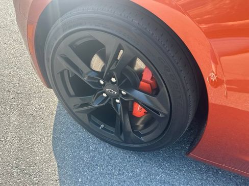Used 2023 Chevrolet Camaro LT RWD image 9