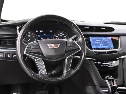 Used 2021 Cadillac XT5 Premium Luxury image 12