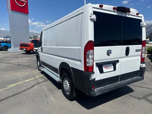 Used 2025 RAM ProMaster 2500 w/ U-Haul Equipment Group FWD image 9