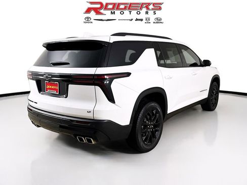 Used 2024 Chevrolet Traverse LT w/ Midnight/Sport Edition image 7