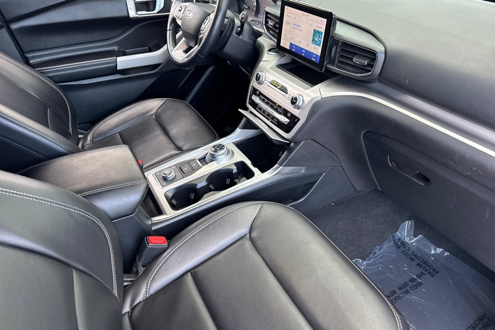 Used 2021 Ford Explorer XLT w/ Equipment Group 202A AWD/4WD image 34