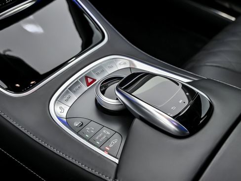 Used 2017 Mercedes-Benz Maybach S 550 4MATIC image 41