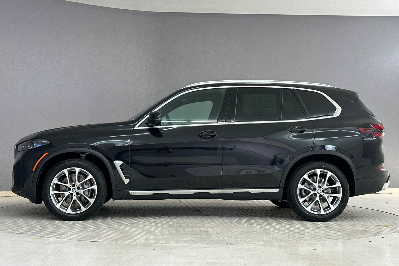 New 2026 BMW X5 xDrive40i AWD/4WD image 2