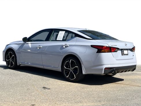Used 2025 Nissan Altima 2.5 SR image 23