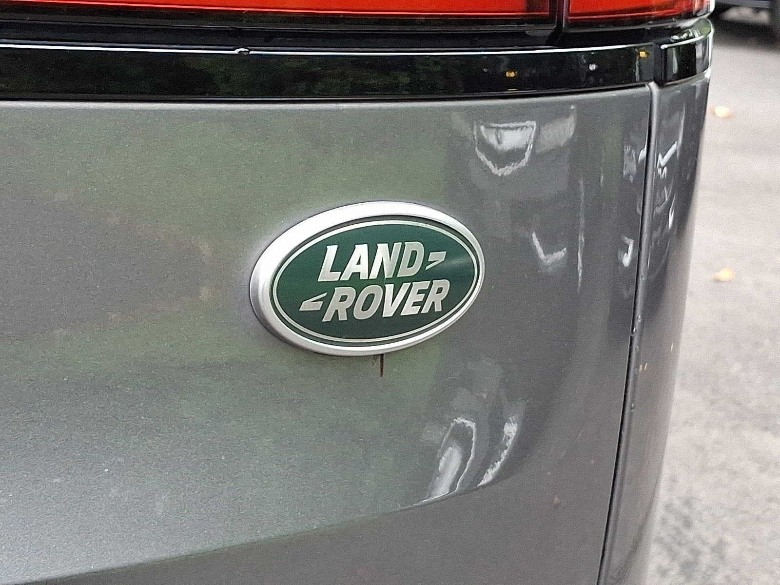 Used 2023 Land Rover Range Rover Sport SE AWD/4WD image 28