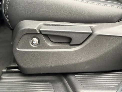 Used 2024 Honda Pilot Touring image 17