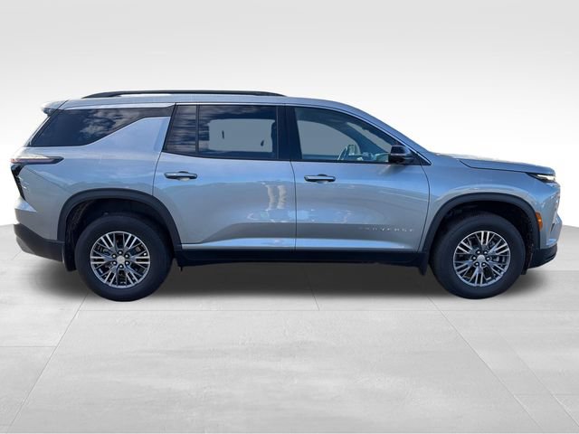 Used 2025 Chevrolet Traverse LT w/ Driver Confidence Package AWD/4WD image 8