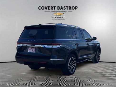 Used 2024 Lincoln Navigator Reserve image 7