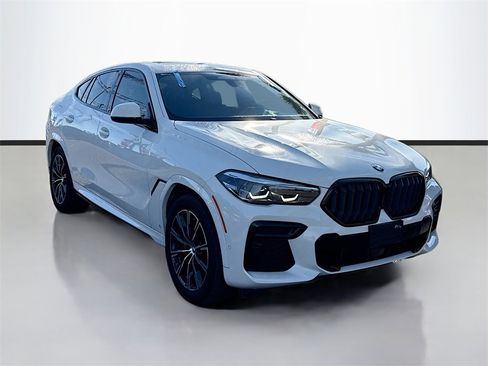 Used 2022 BMW X6 xDrive40i w/ M Sport Package image 3