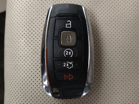 Used 2017 Lincoln MKC Reserve image 32