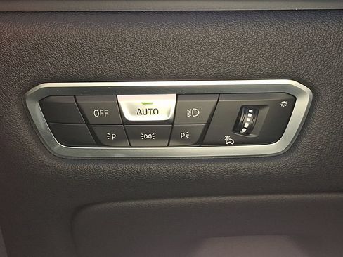 Used 2023 BMW X7 xDrive40i w/ Executive Package AWD/4WD image 26