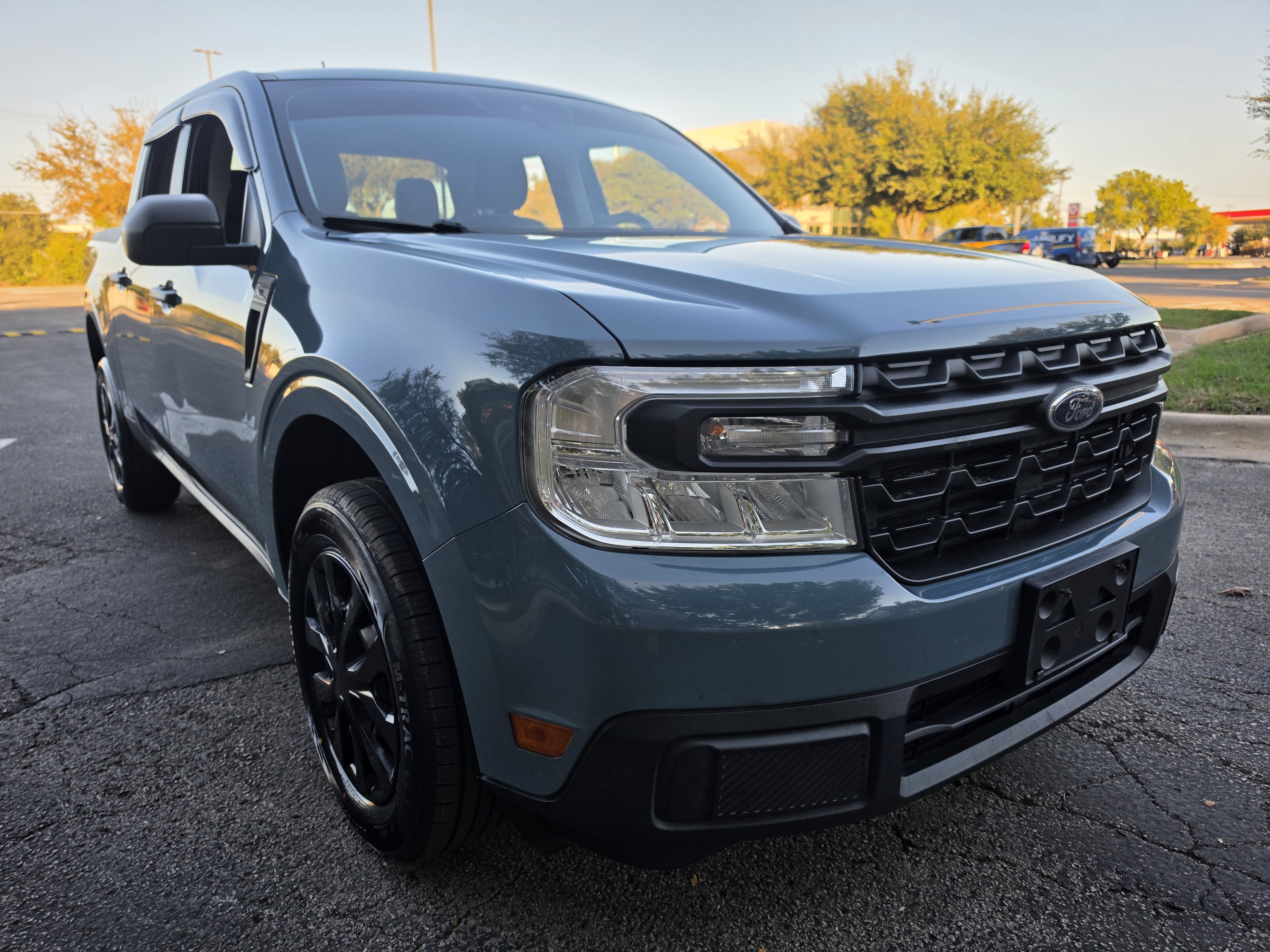 Used 2022 Ford Maverick XL FWD image 1