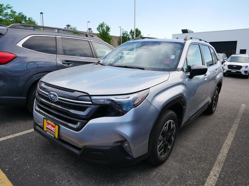 Used 2025 Subaru Forester Premium w/ Convenience Package #1 AWD/4WD image 2