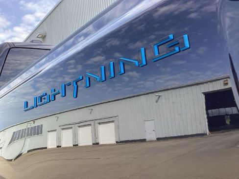 Used 2024 Ford F150 Lightning Platinum AWD/4WD image 14