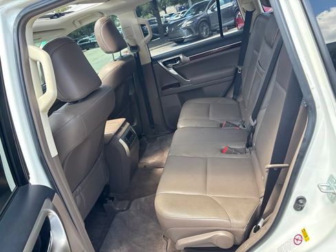 Used 2016 Lexus GX 460 w/ Premium Package AWD/4WD image 20