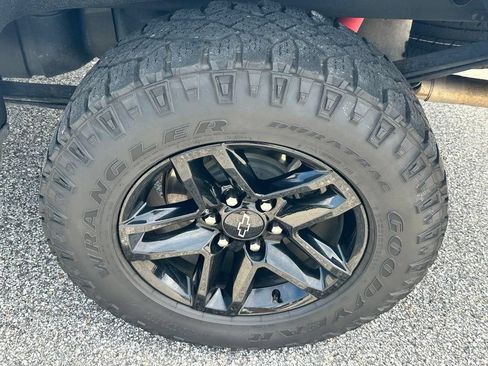 Used 2022 Chevrolet Silverado 1500 LT Trail Boss w/ LT Trail Boss Premium Package AWD/4WD image 24