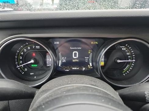 Used 2023 Jeep Wrangler Unlimited w/ Cold Weather Group image 17