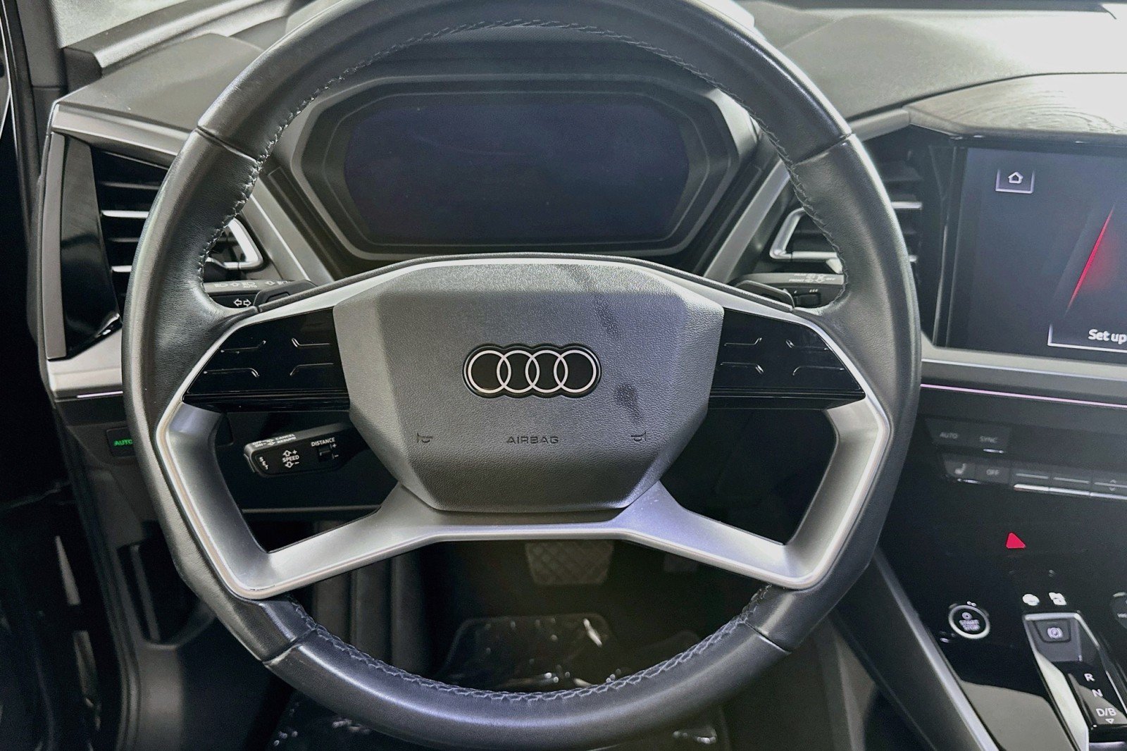 Used 2023 Audi Q4 e-tron Premium Plus w/ Premium Plus AWD/4WD image 18