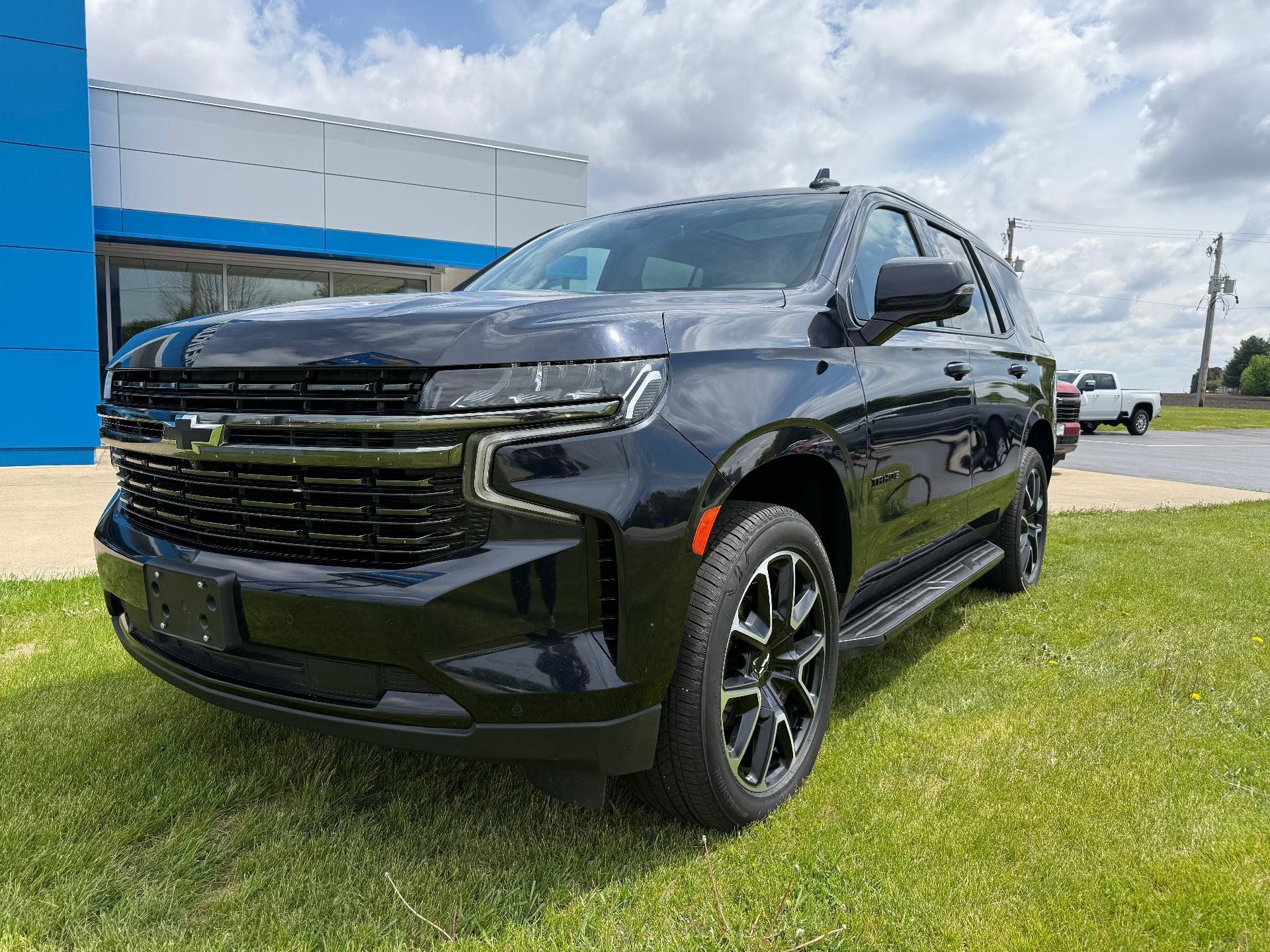 Certified 2021 Chevrolet Tahoe RST w/ Luxury Package AWD/4WD image 3