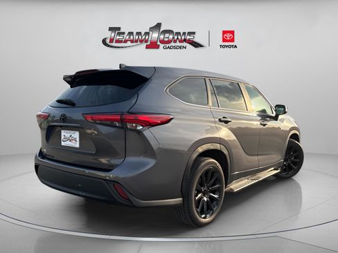 Certified 2023 Toyota Highlander LE image 10