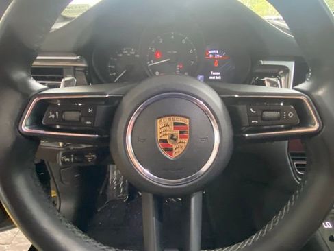 Used 2024 Porsche Macan image 18