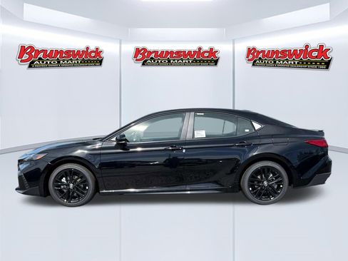 New 2026 Toyota Camry SE FWD image 3