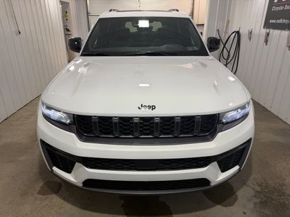 New 2026 Jeep Grand Cherokee L Limited w/ Limited Altitude Package