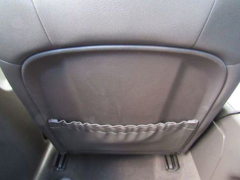 Used 2018 Porsche Macan image 32