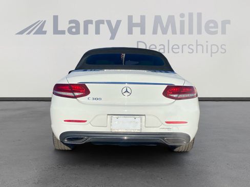 Used 2018 Mercedes-Benz C 300 C 300 image 4