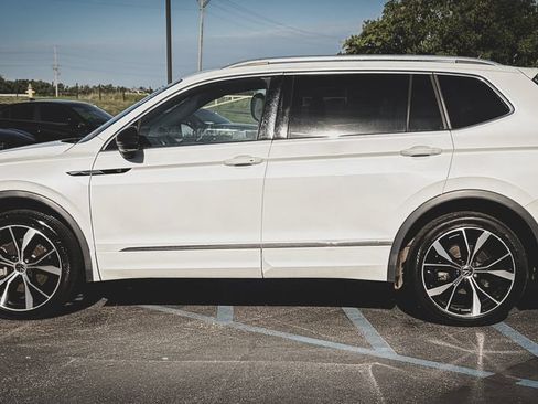 Used 2022 Volkswagen Tiguan SEL R-Line AWD/4WD image 21