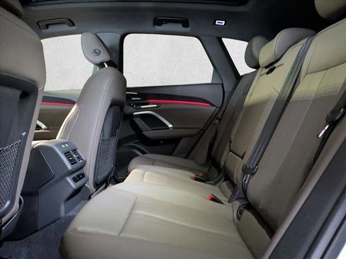 New 2025 Audi Q5 Premium Plus image 17