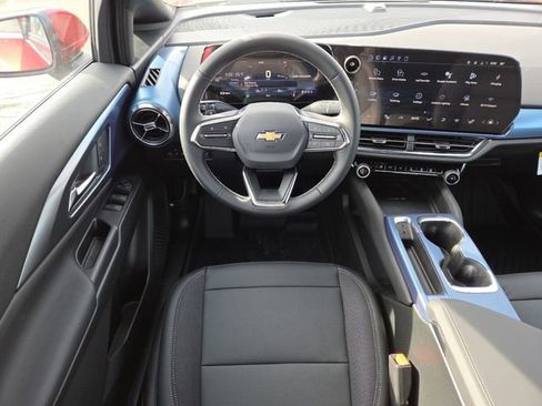 New 2026 Chevrolet Equinox EV LT image 29