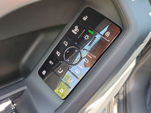 New 2026 Audi SQ5 Premium Plus AWD/4WD image 16